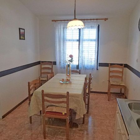 Apartment Milica Njivice Luaran gambar