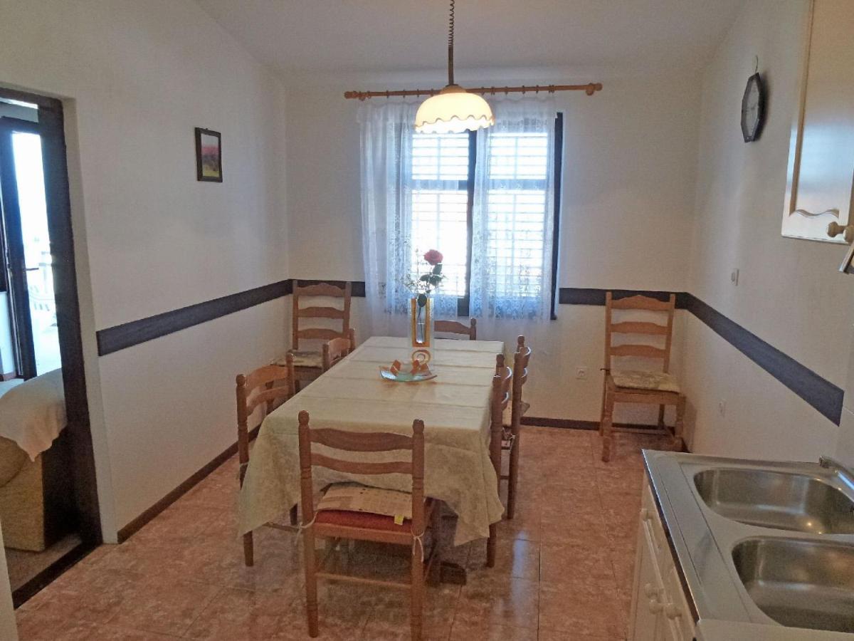 Apartment Milica Njivice Luaran gambar